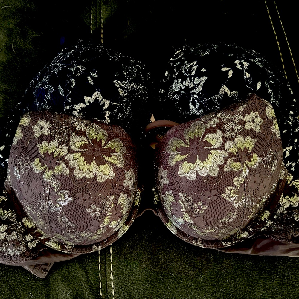 New! Victoria’s Secret Bras 38C